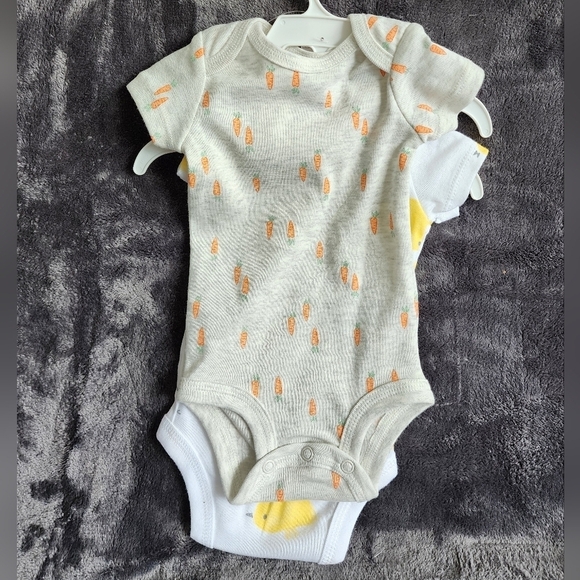 NWT baby boy/ girl Carter's 2pk Easter Chick & Carrots bodysuit, newborn, 3 6 9m - Picture 3 of 3
